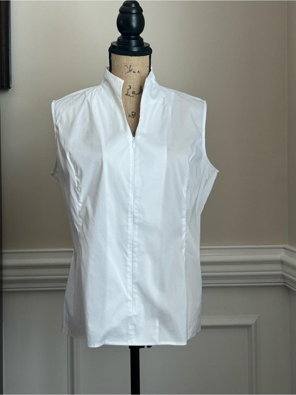 Ming Wang White Sleeveless Zip-Front Mock Collar Top
